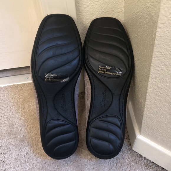 Clarks slip on loafer sz 6.5 - Picture 3 of 3